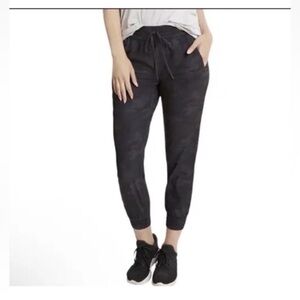 Danskin Womens Zip Pocket Black Camo Jogger Pants with Drawstring Waist size M
